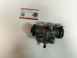 Тормозной цилиндр задний левый спереди Fuso Canter Cr MK356639