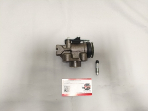 Тормозной цилиндр передний левый спереди Isuzu Yuholi 8973588740