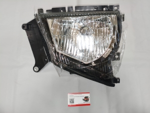 Фара правая с ручным корректором Isuzu 8980539170