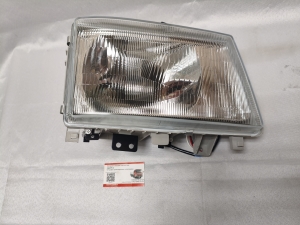 Фара правая с ручным корректором Fuso MK580648